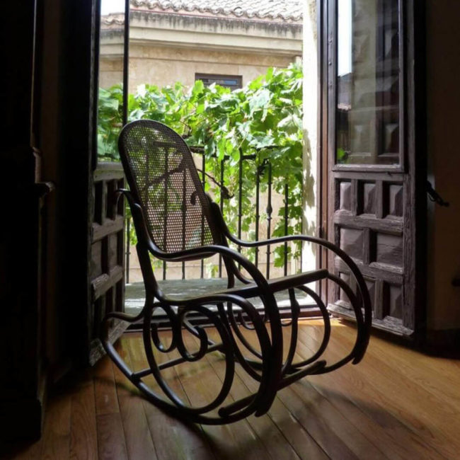 Fotografía mecedora Casa Museo Unamuno